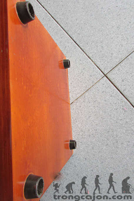 Chi tiết chân trống cajon giá rẻ Tại TsCajon