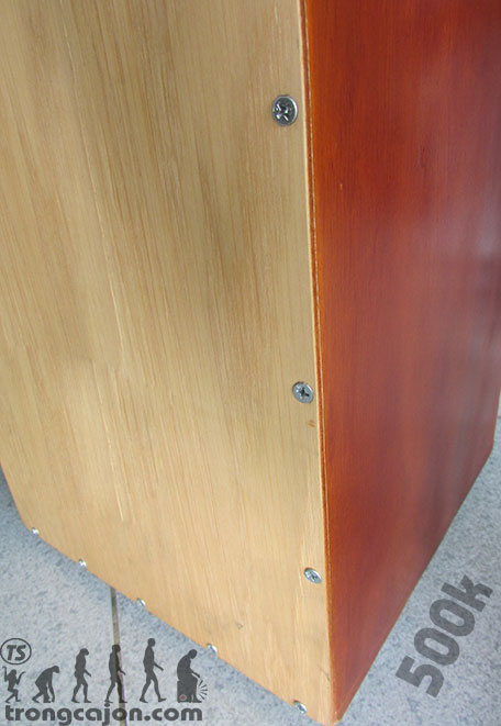 Chi tiết góc cạnh trống cajon CJ-50