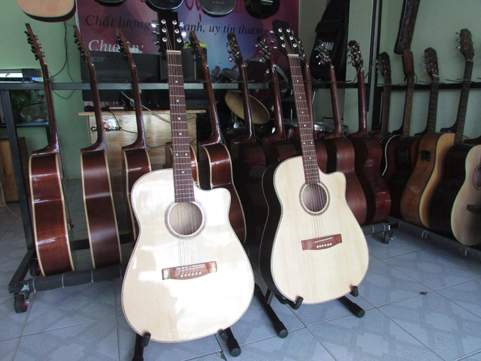 đàn guitar acoustic giá rẻ TP. HCM
