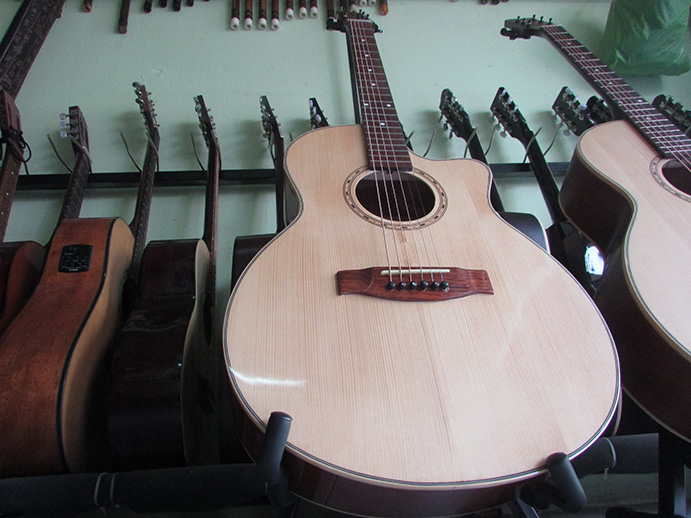 mặt cảm âm đàn guitar acoustic giá rẻ