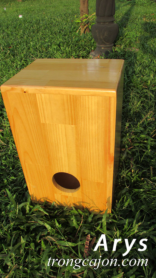 Mặt sau trống cajon CJ-70